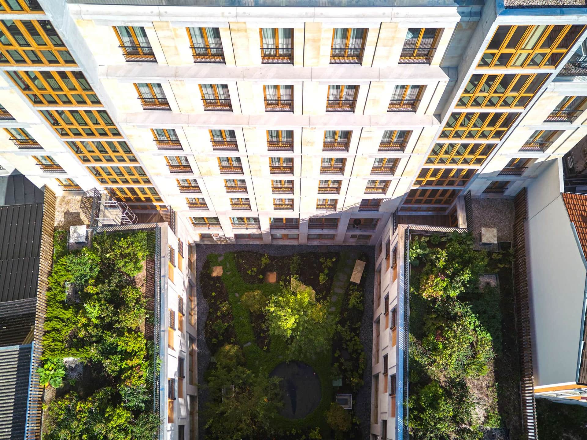 TRIBE Paris Clichy