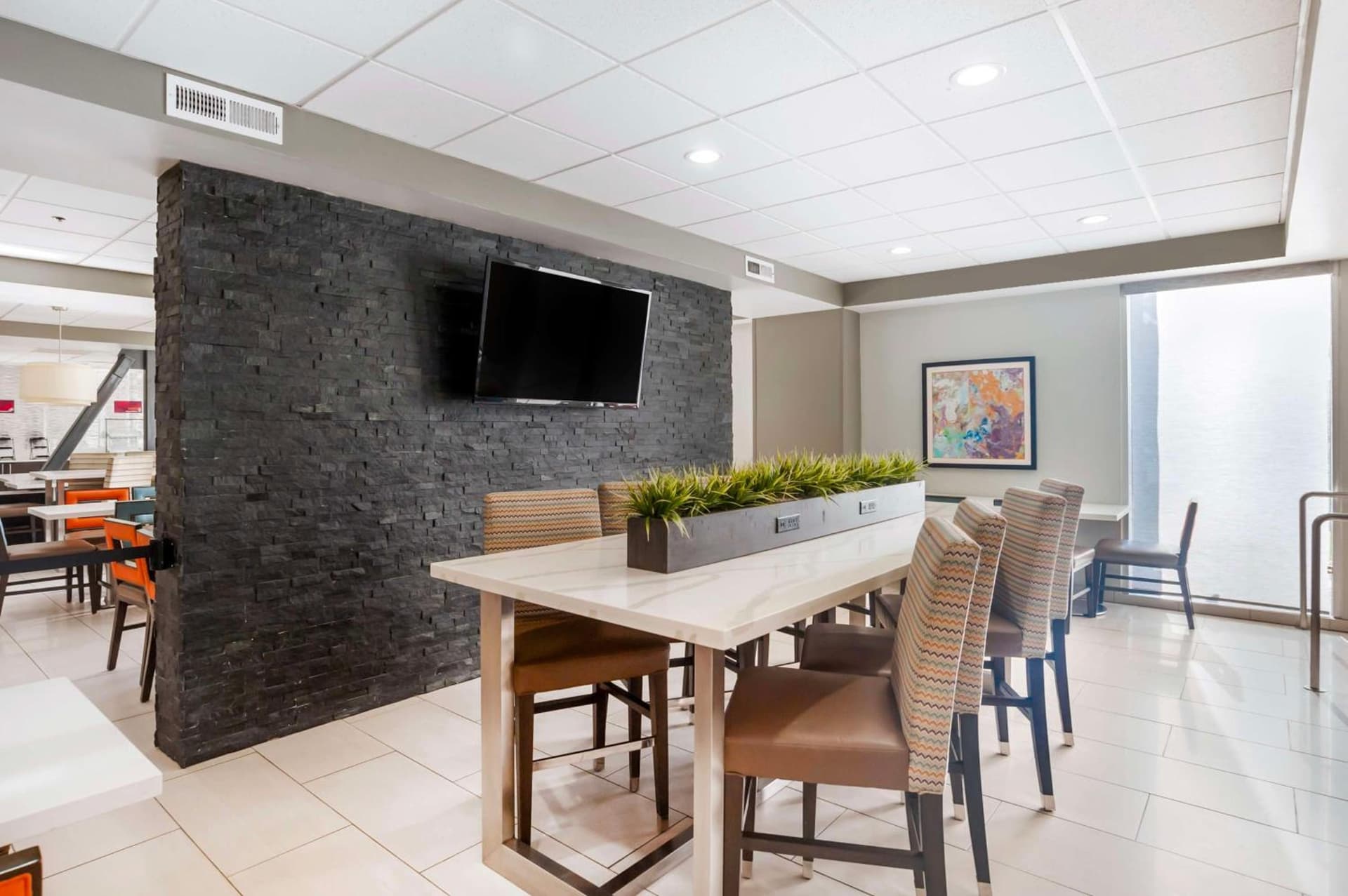 Best Western Plus Commerce Hotel