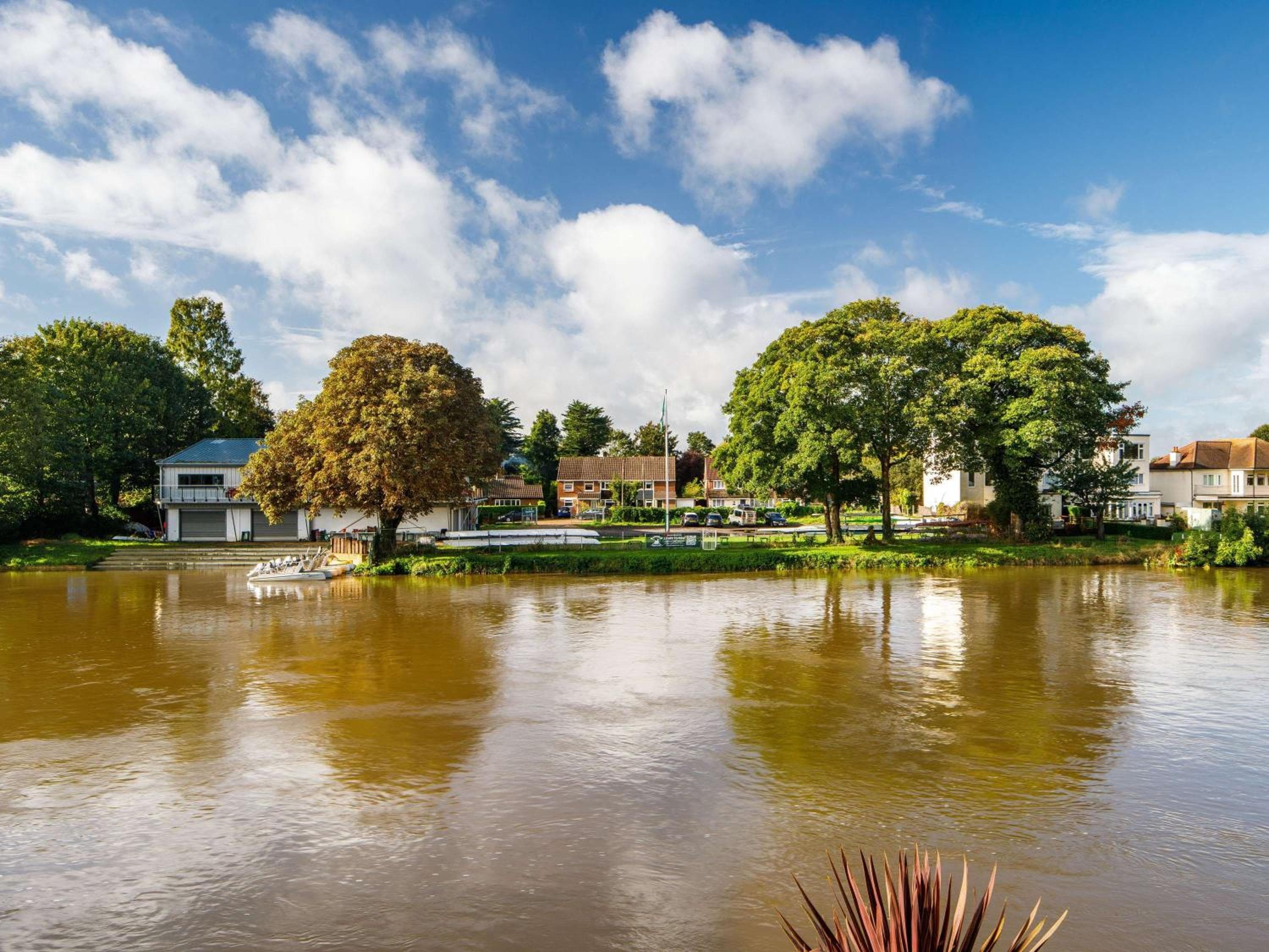 Sunday London Staines-upon-Thames Heathrow T5