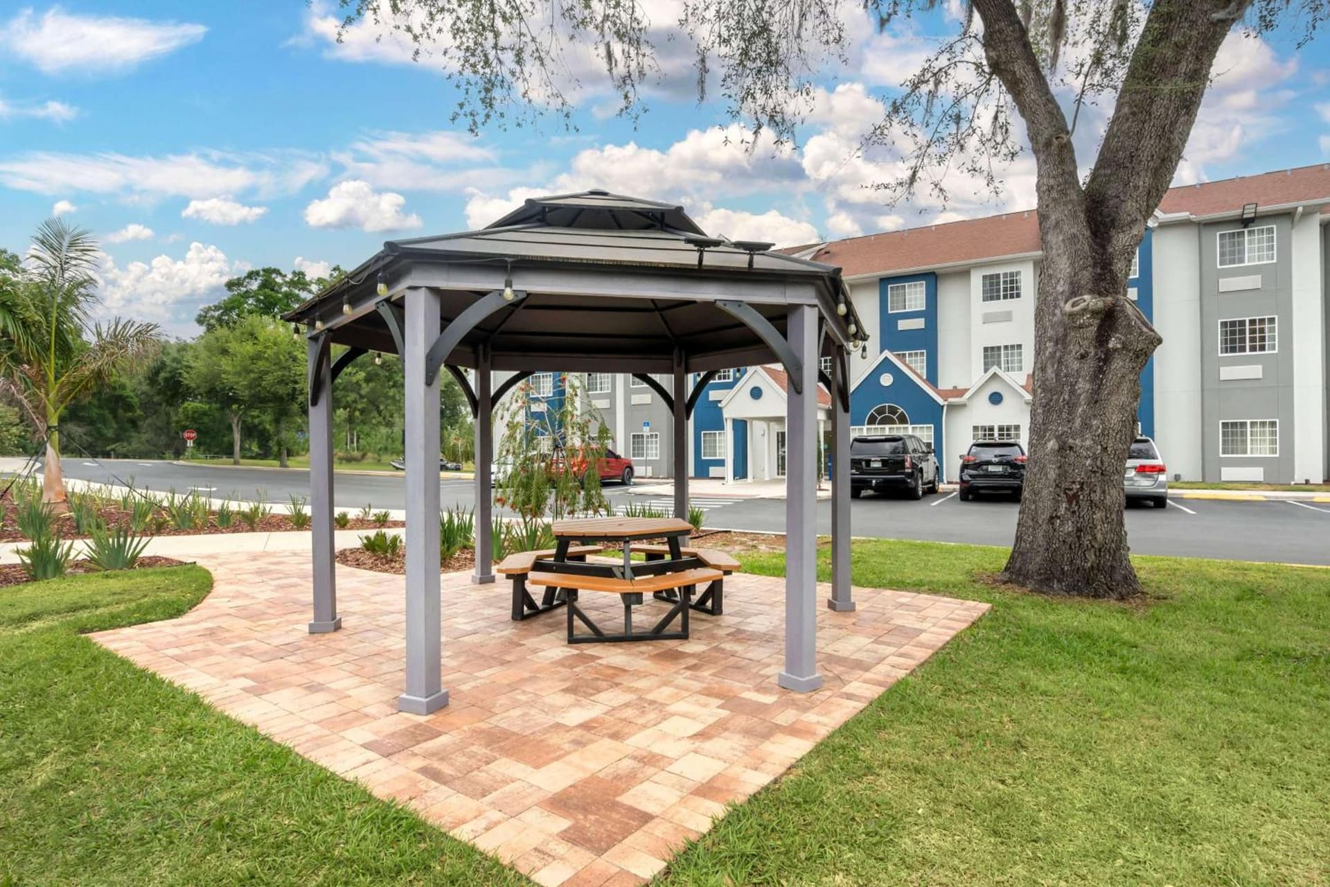 Microtel Inn & Suites by Wyndham Brooksville