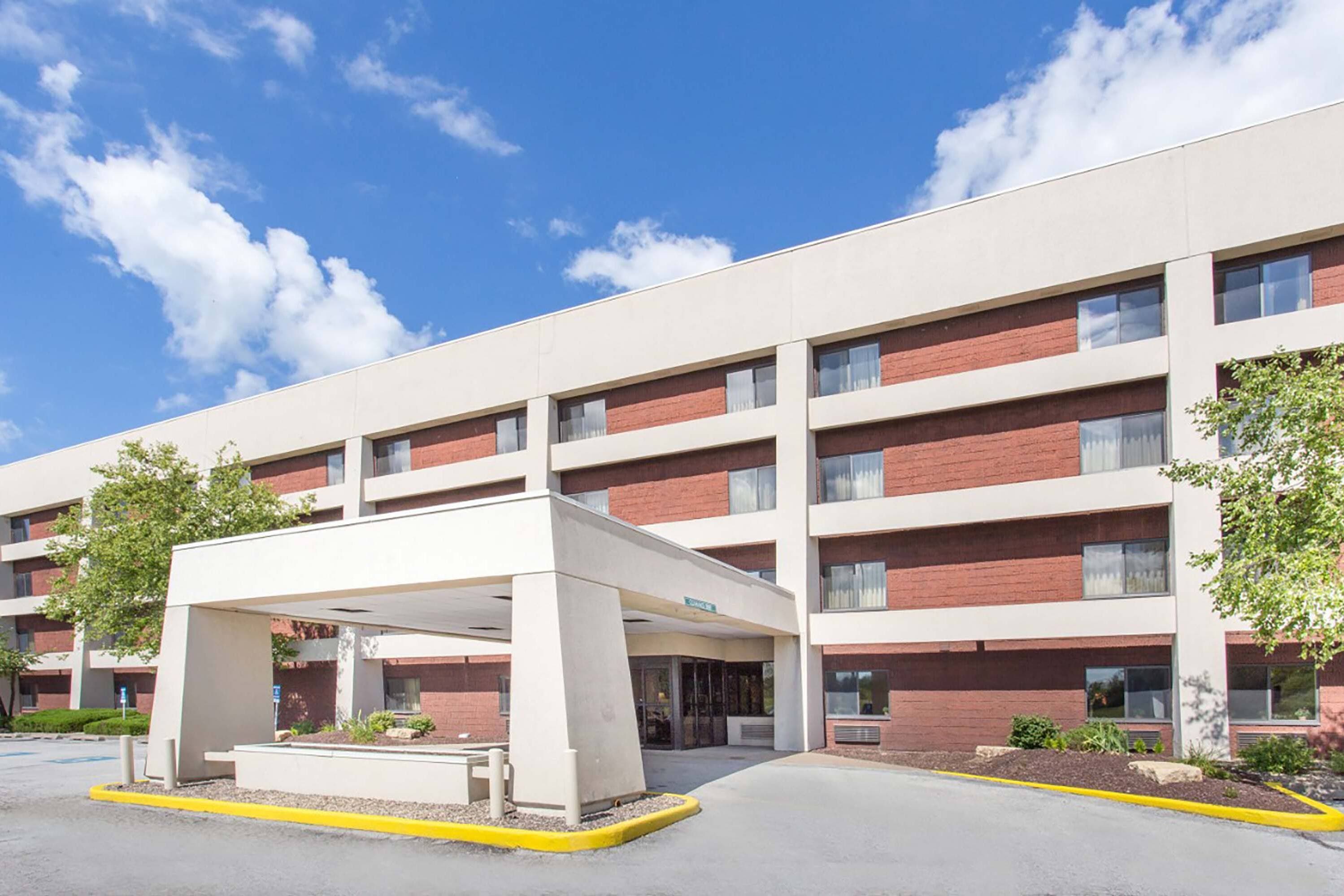 Baymont by Wyndham Davenport