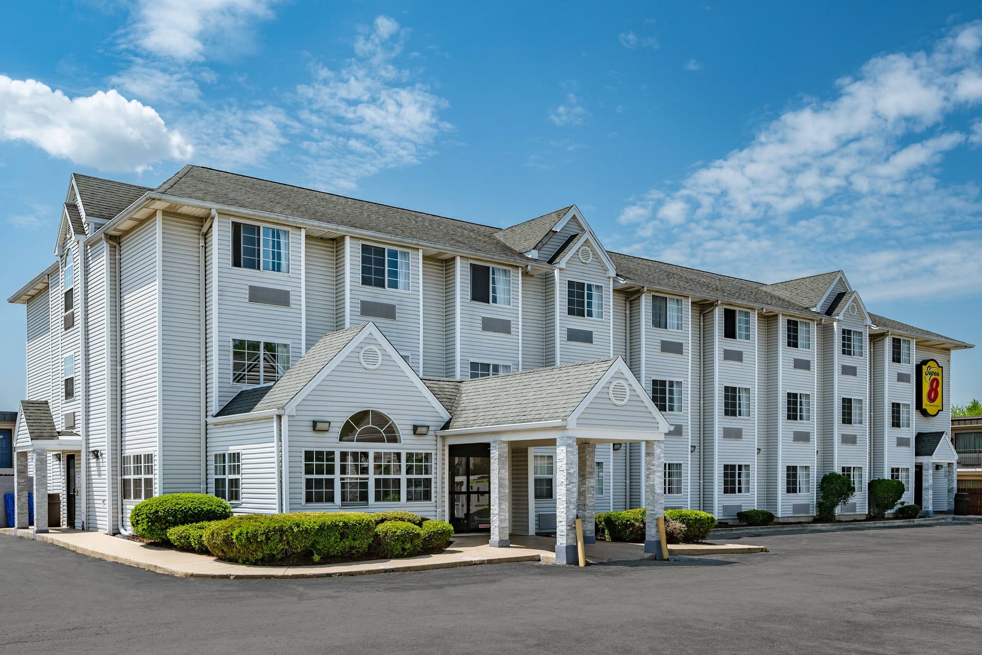 Super 8 by Wyndham Joliet