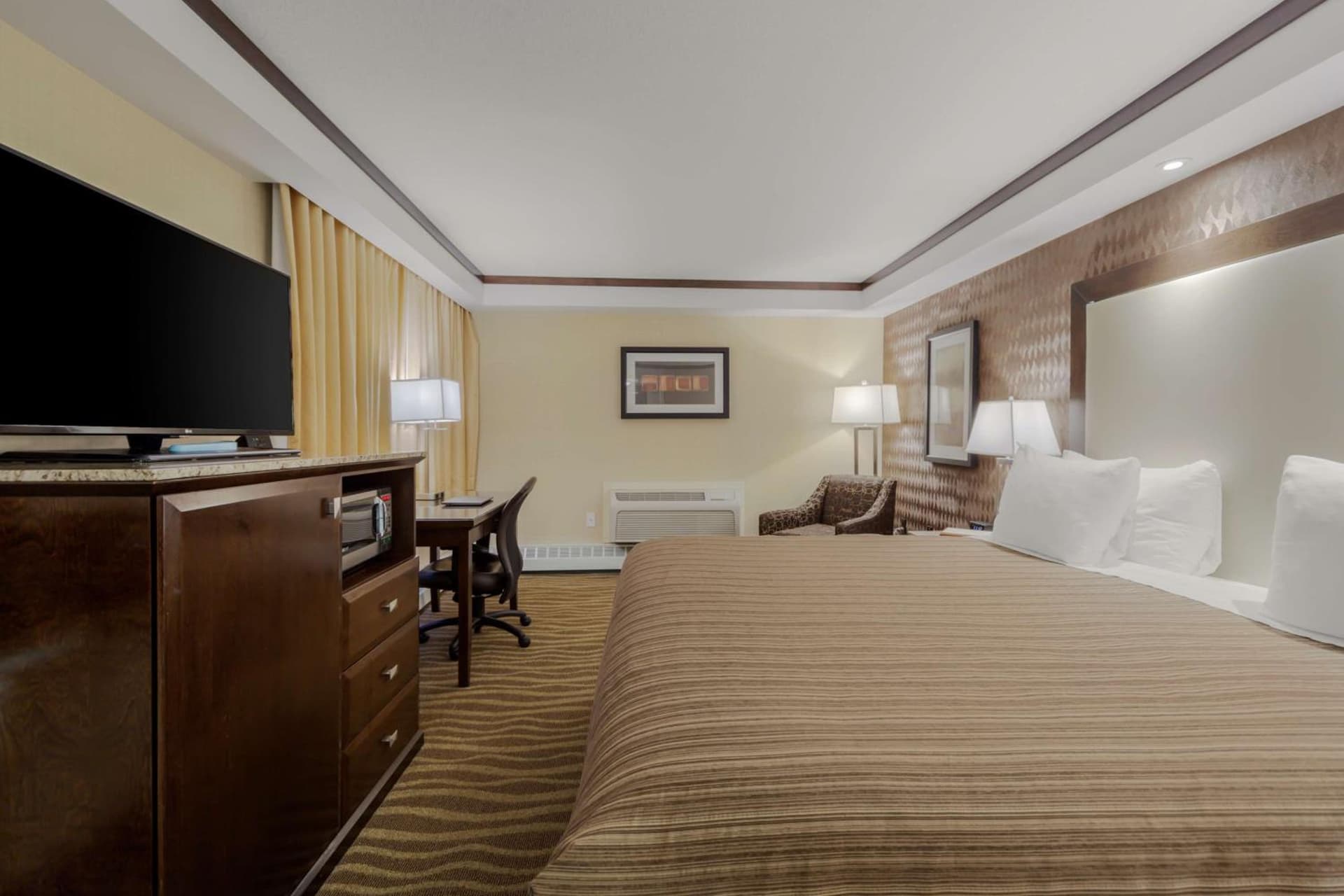 Best Western Premier Denham Inn & Suites