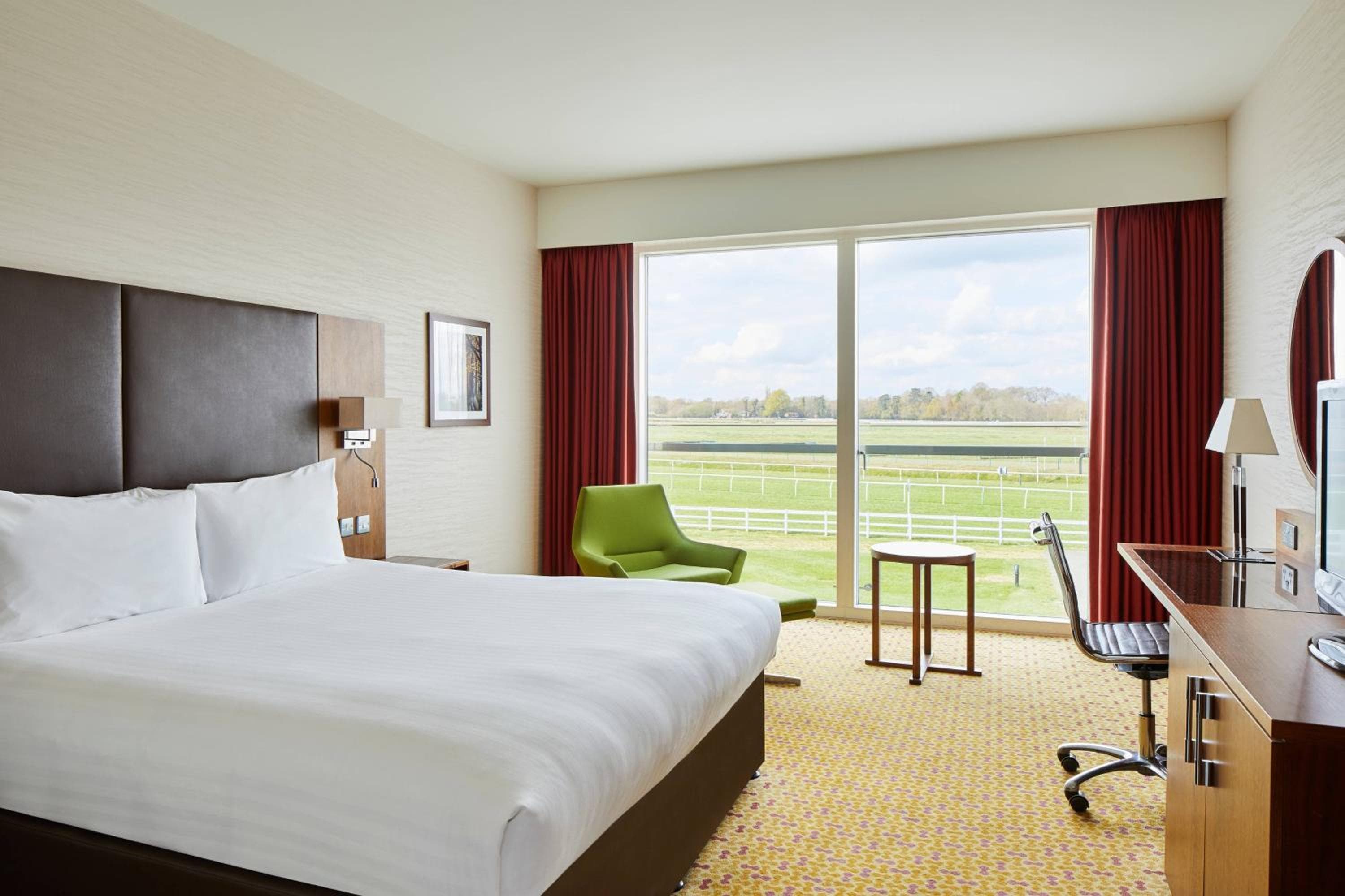 Lingfield Park Marriott Hotel & Country Club