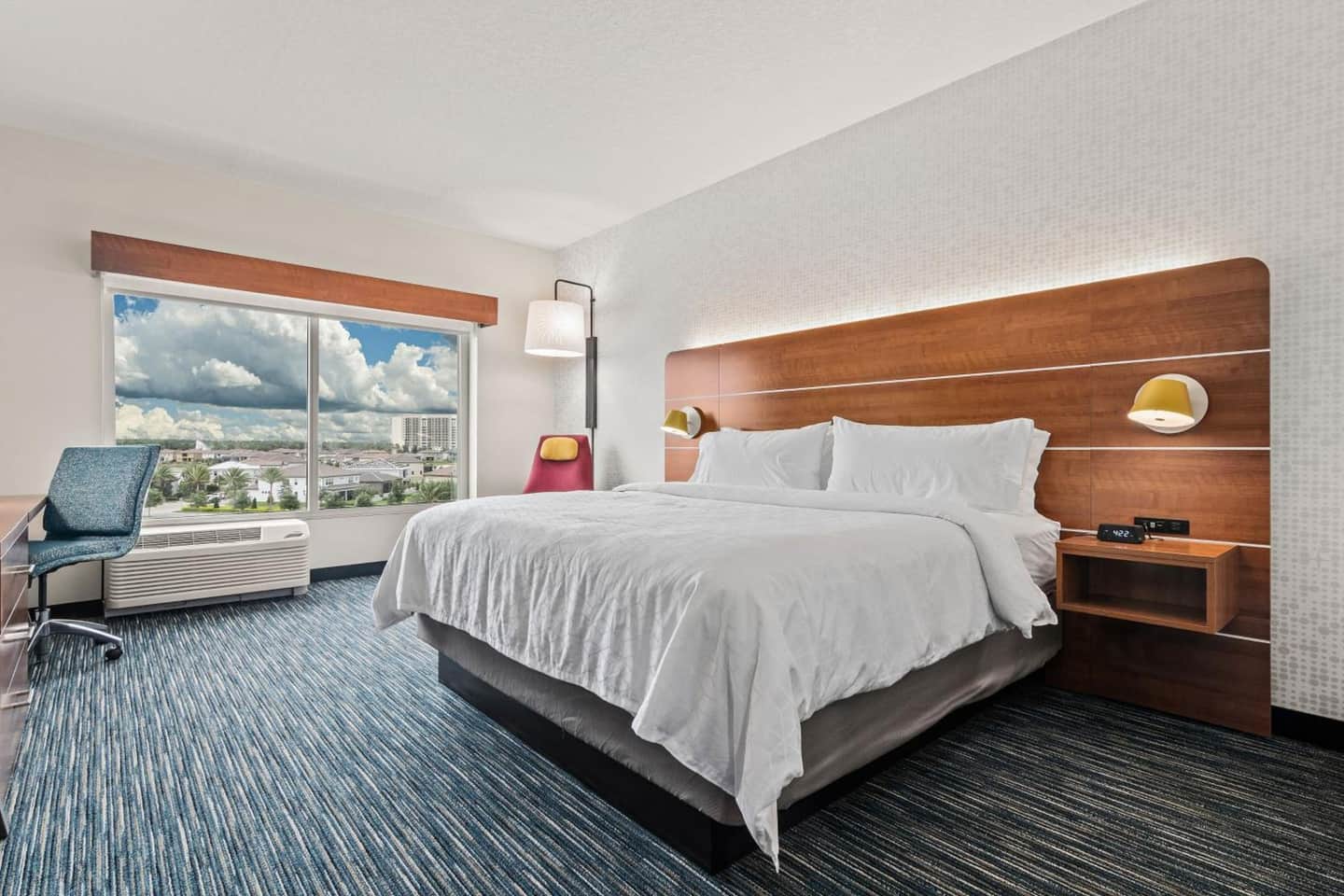 Holiday Inn Express & Suites Orlando - Lake Buena Vista by IHG