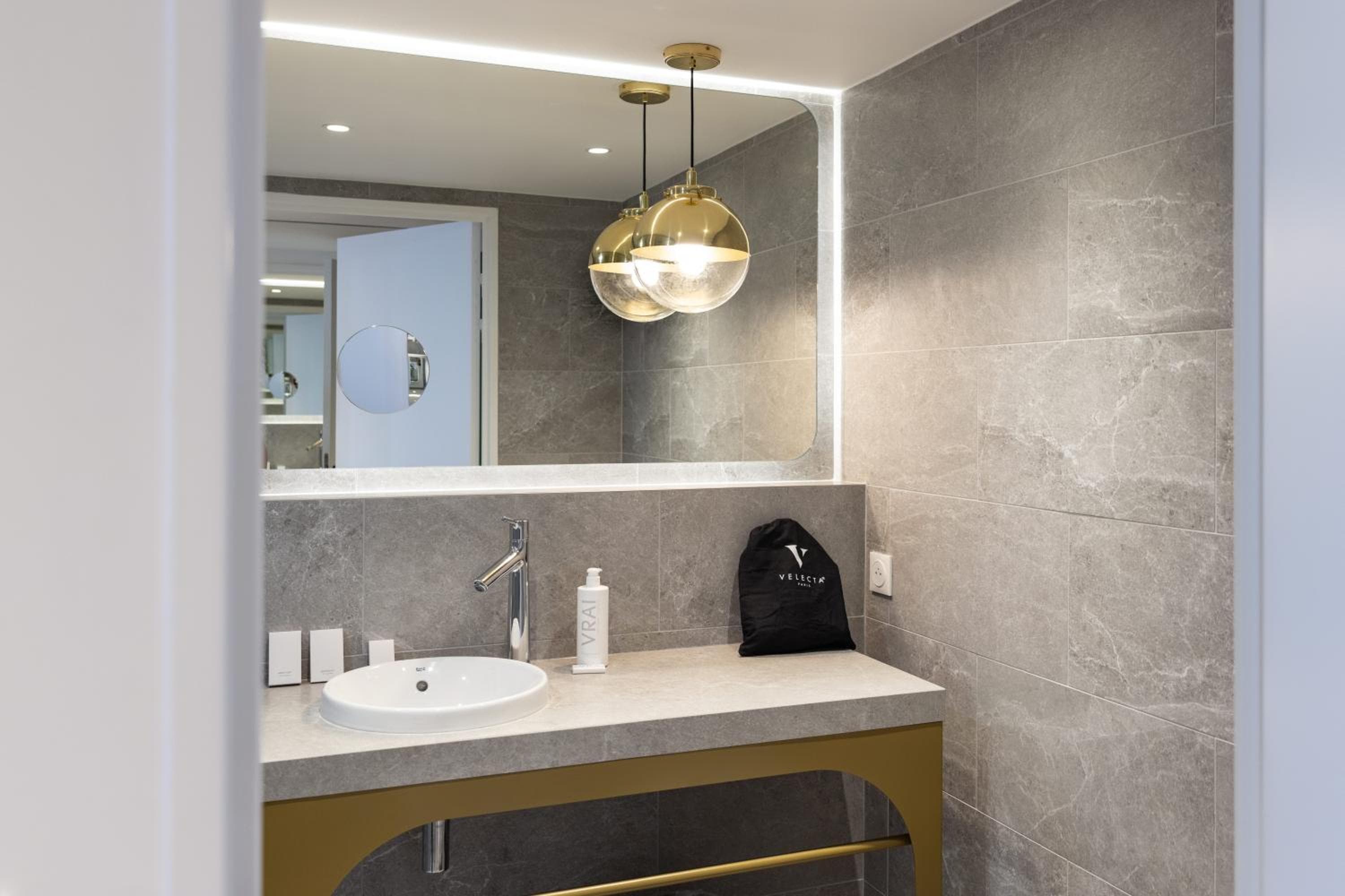 Kyriad Prestige Paris Asnieres