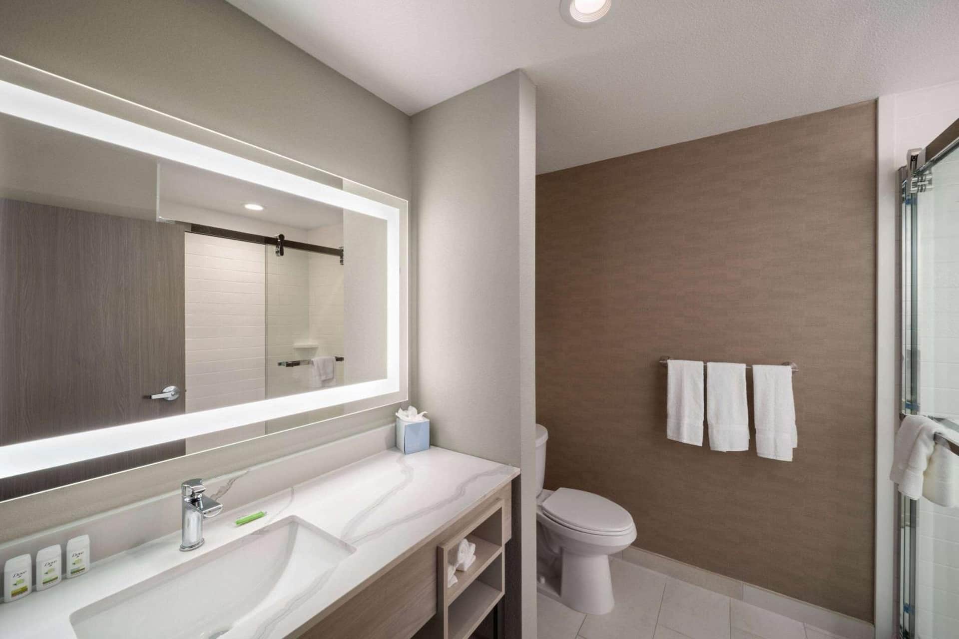 La Quinta Inn & Suites by Wyndham DeSoto