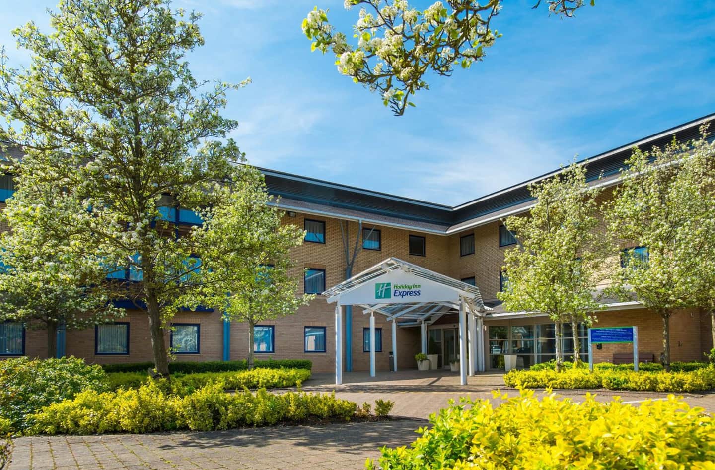 Holiday Inn Express - Milton Keynes by IHG