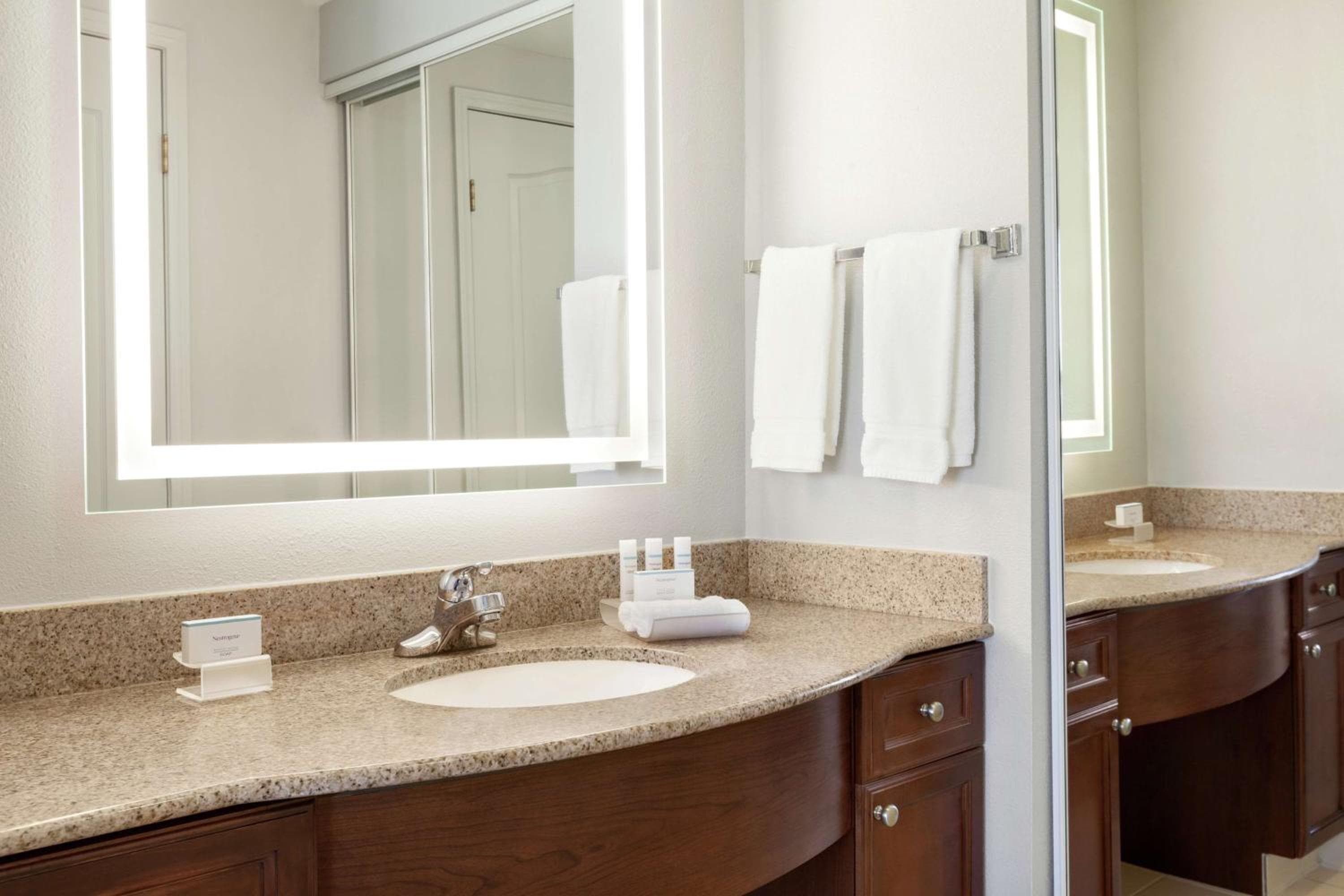 Homewood Suites by Hilton Sacramento-Roseville