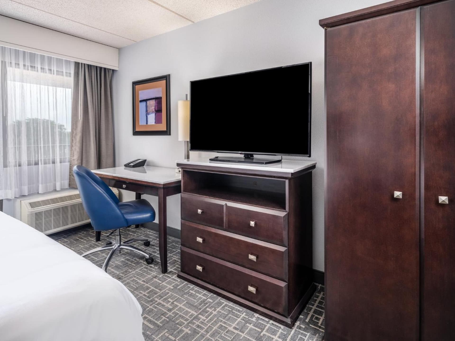 Crowne Plaza Milwaukee Airport by IHG
