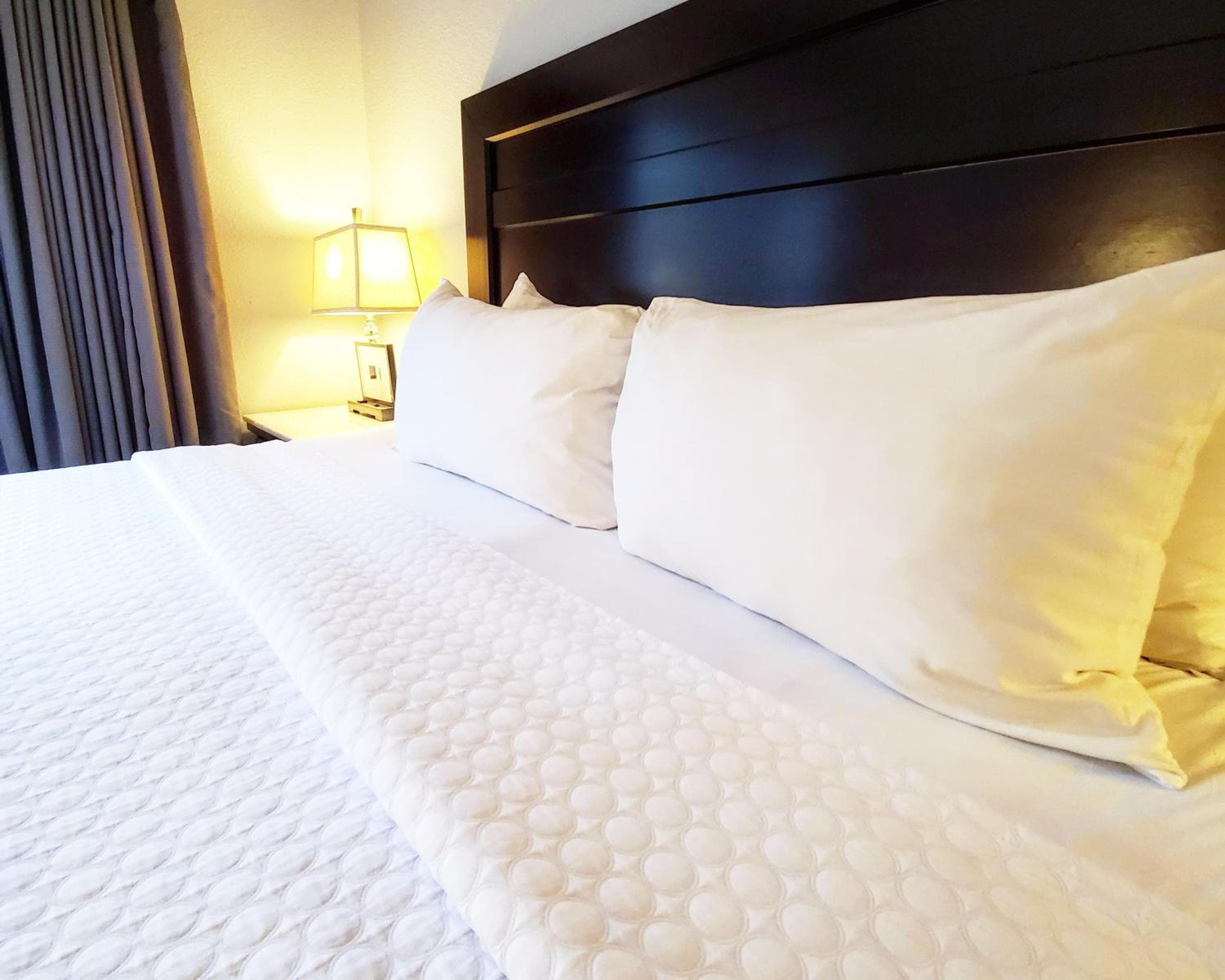 Crowne Plaza Milwaukee Airport by IHG