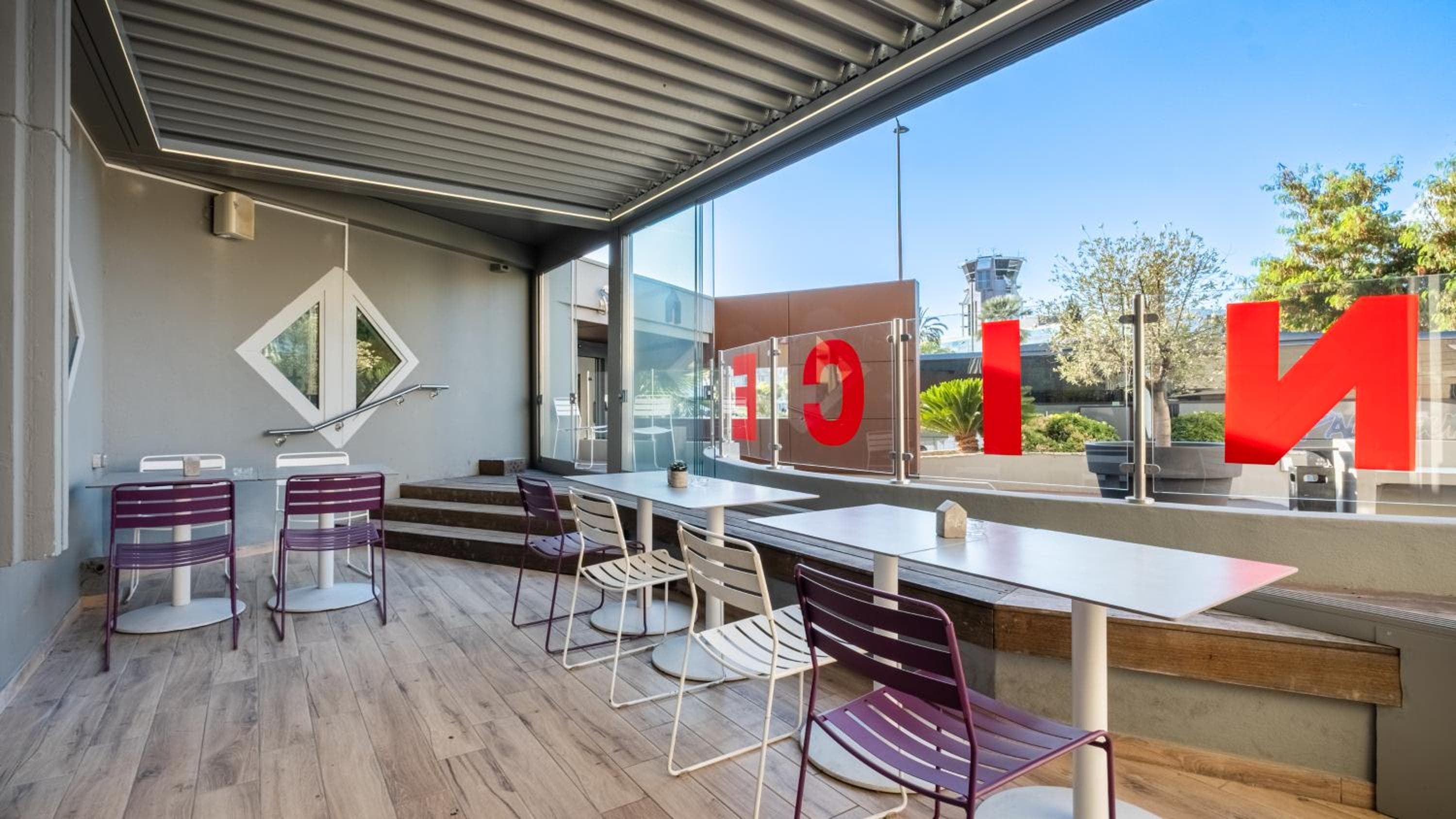 CAMPANILE PRIME NICE AEROPORT