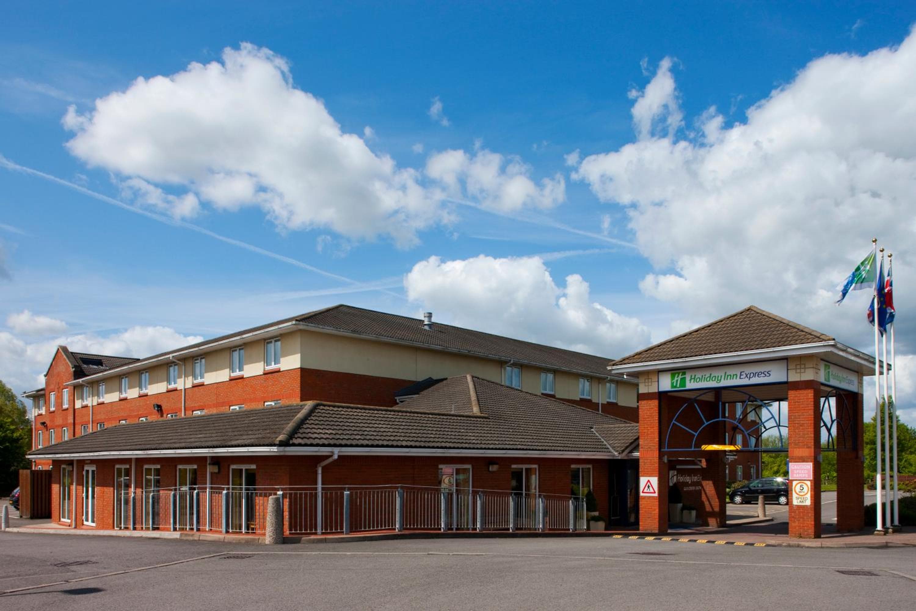 Holiday Inn Express - Gloucester - South