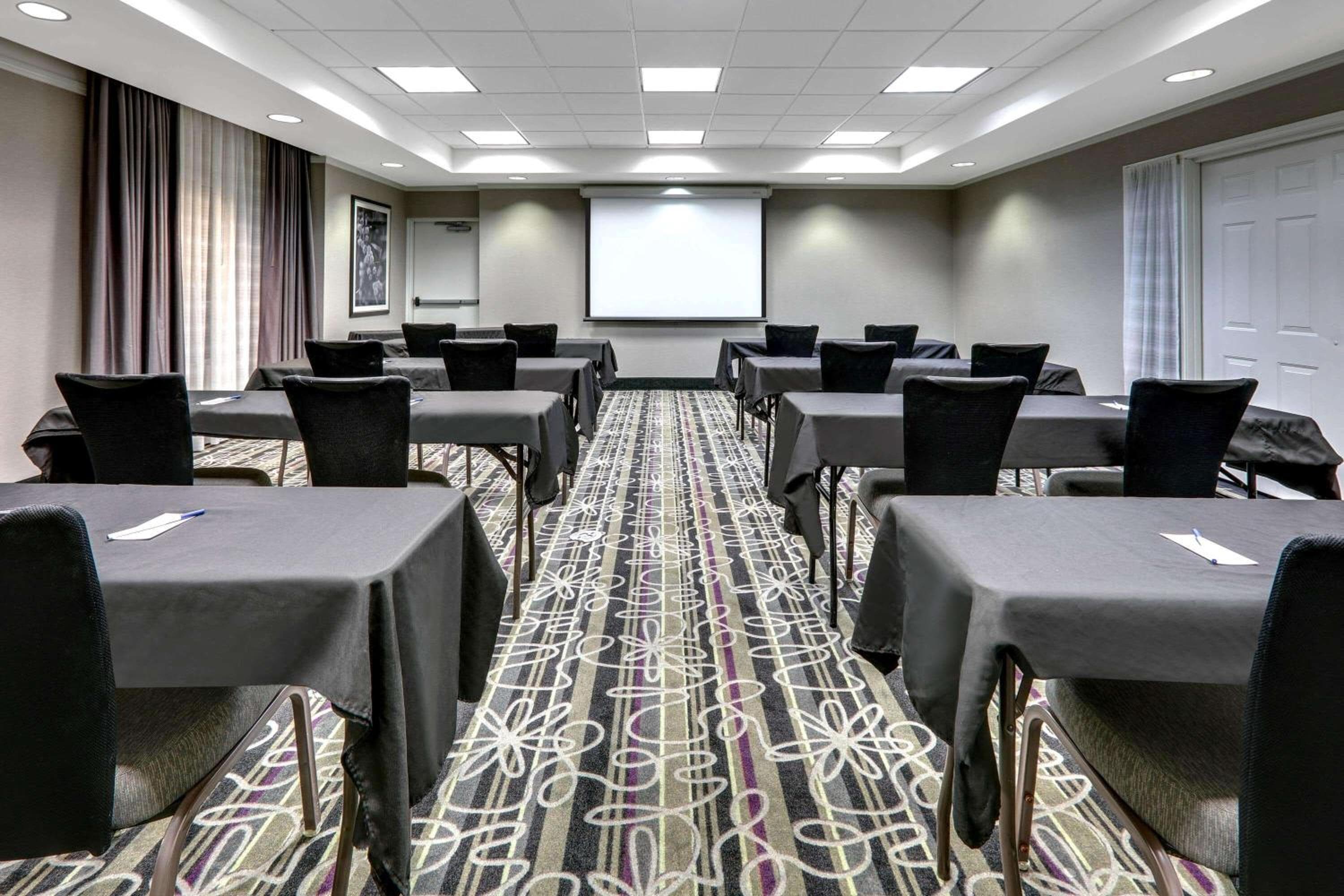 La Quinta by Wyndham Dallas North Central