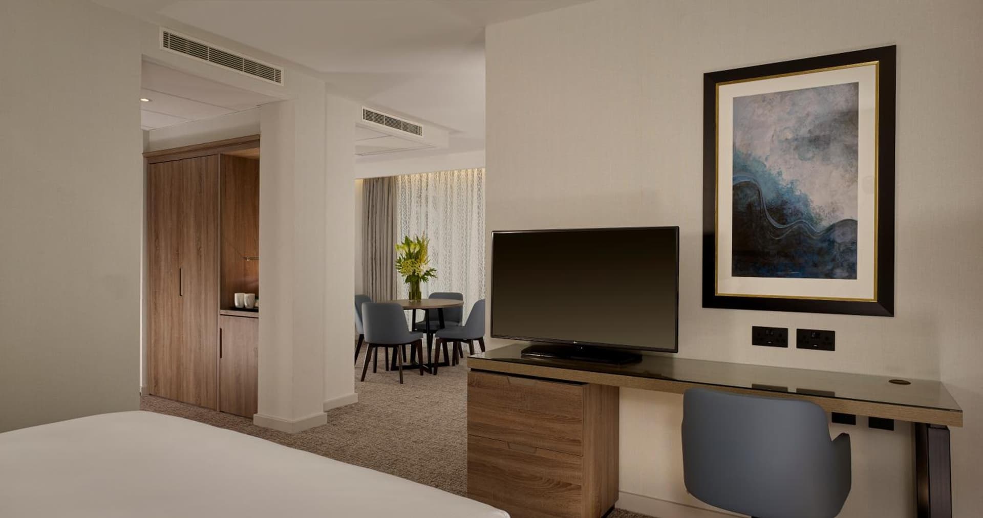 DoubleTree by Hilton Hull