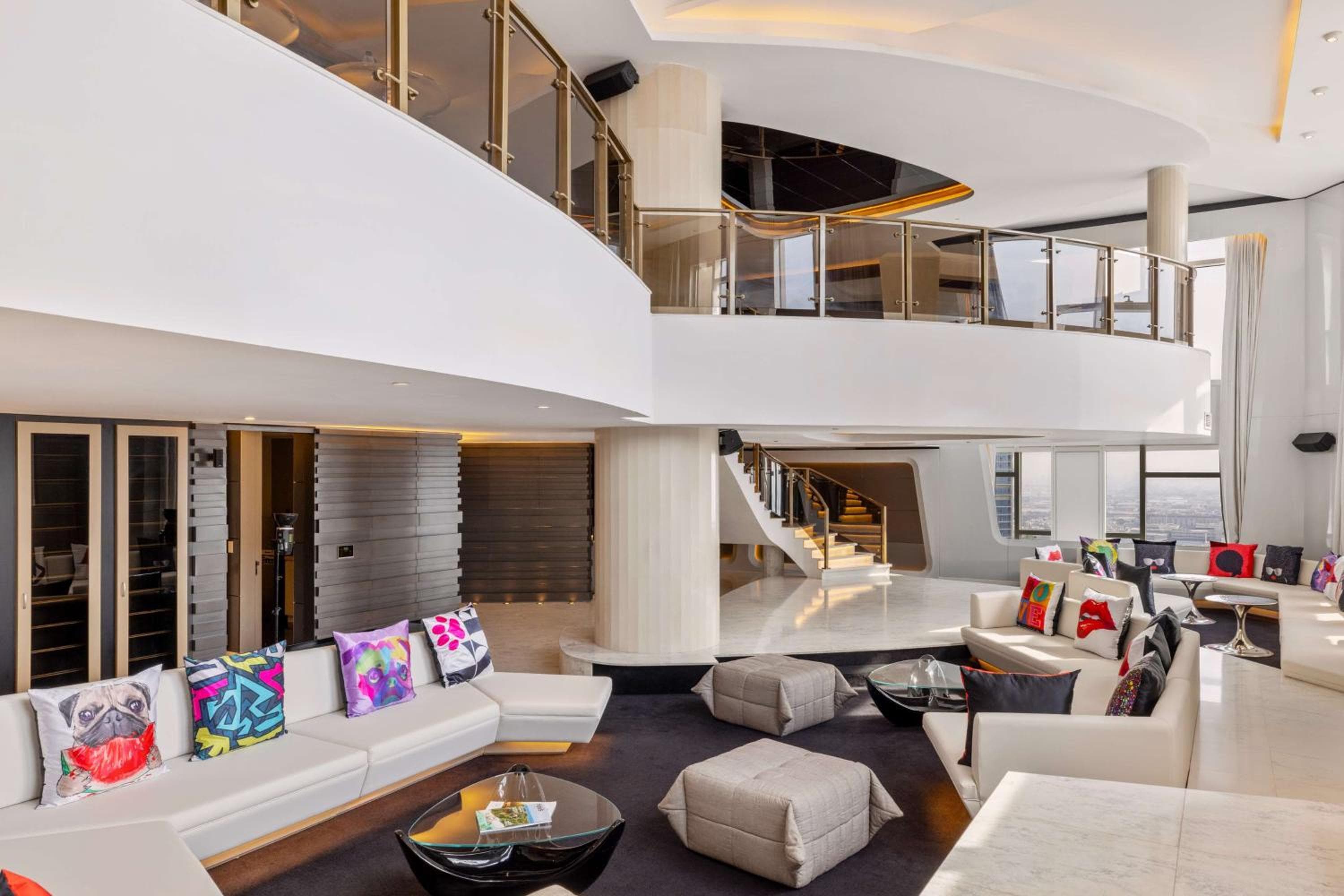 V Hotel Dubai, Curio Collection by Hilton