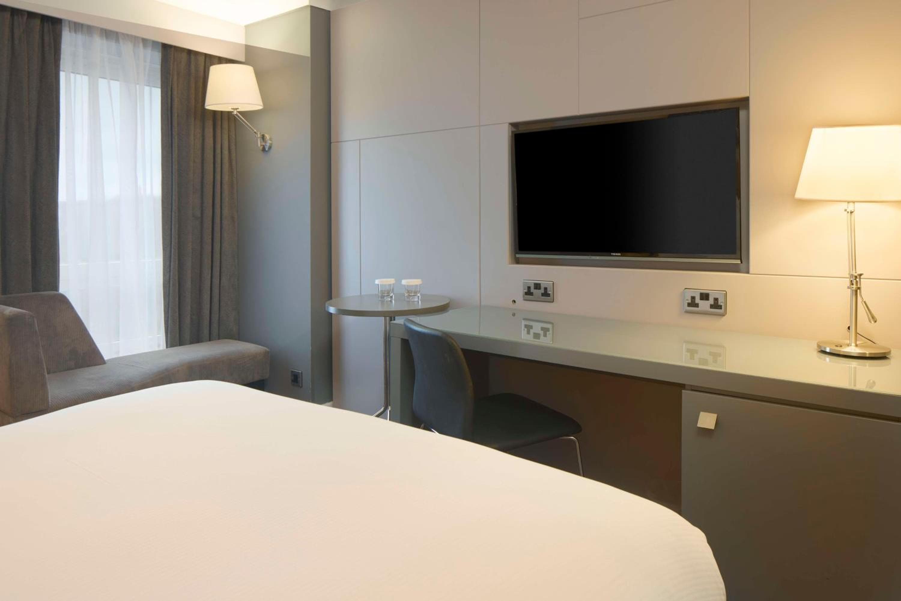 DoubleTree by Hilton Bristol City Centre