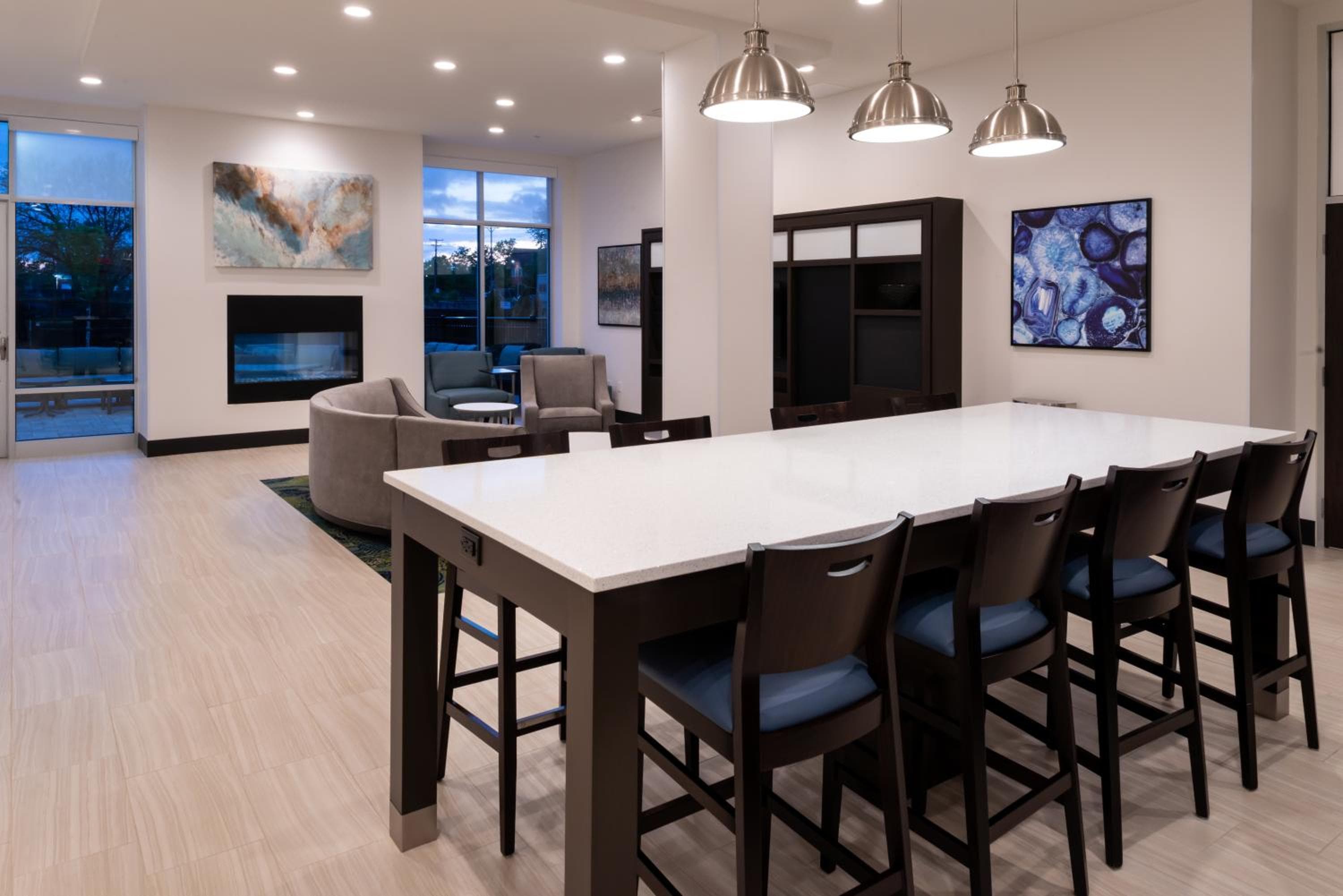 Holiday Inn & Suites Farmington Hills - Detroit NW by IHG