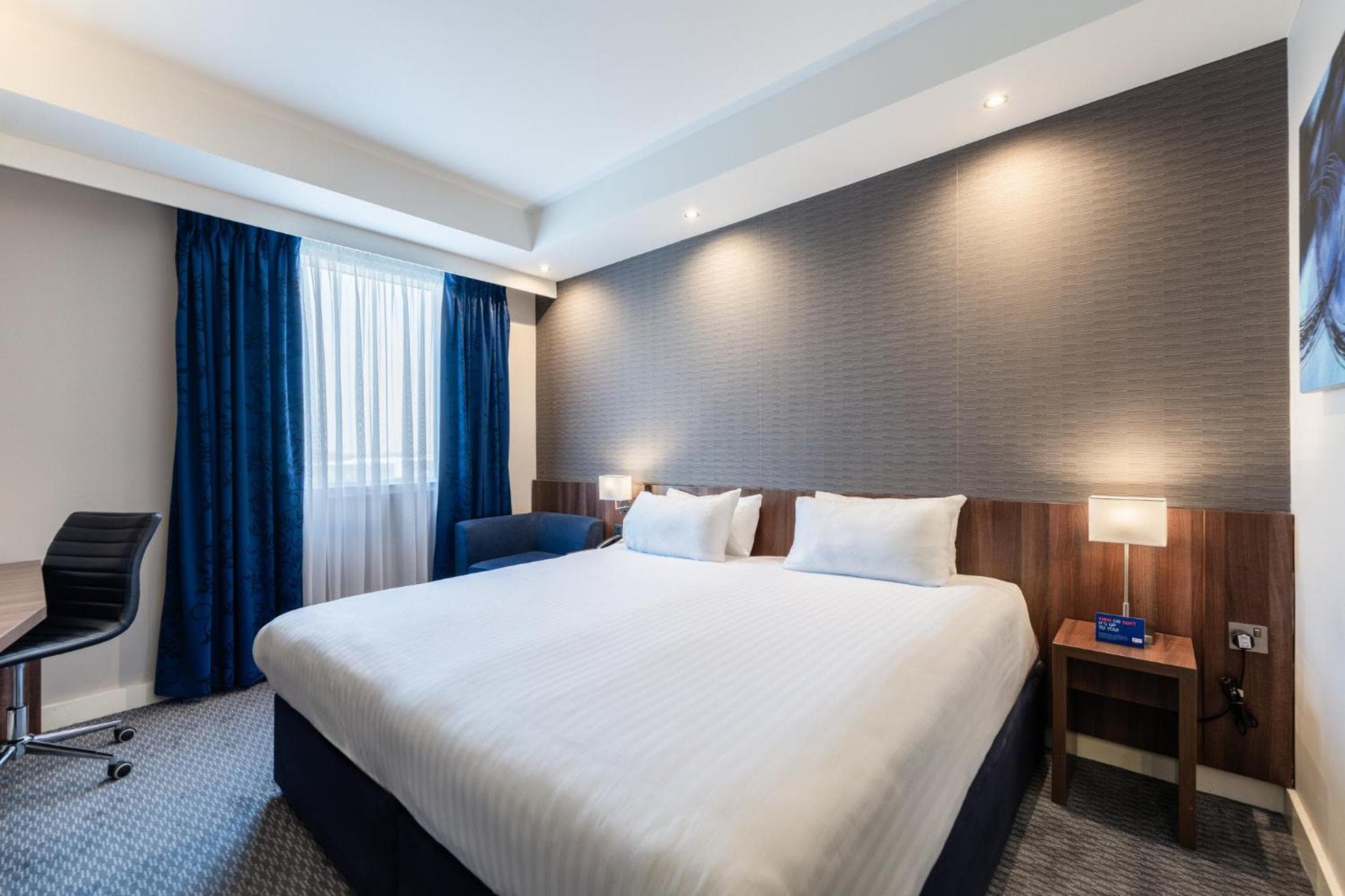 Holiday Inn Express Aberdeen Airport