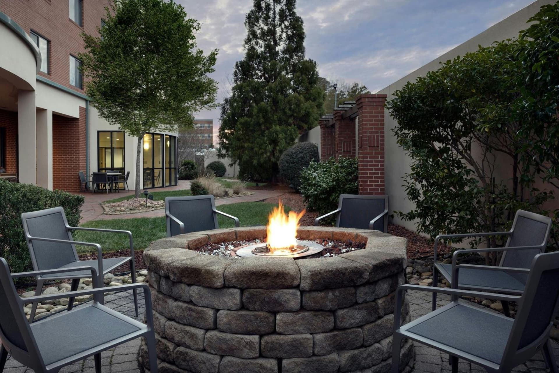 Courtyard by Marriott Greensboro Airport