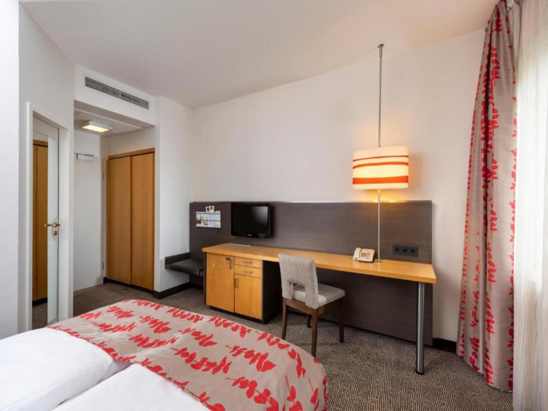 Sunday Hotel Frankfurt Airport - Neu-Isenburg