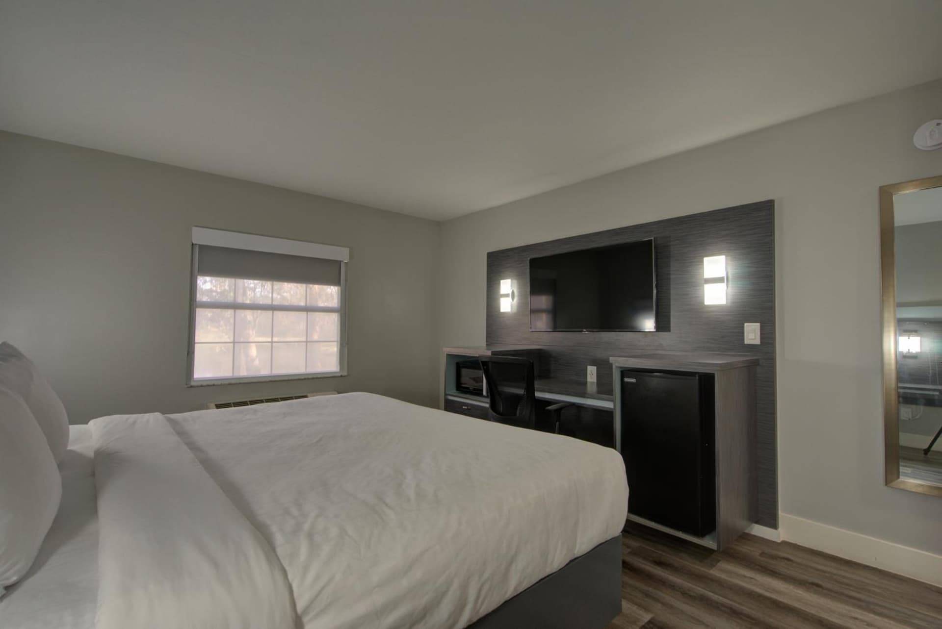 Clarion Pointe Tampa-Brandon Near Fairgrounds and Casino