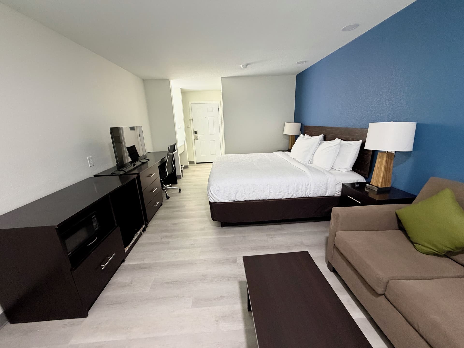 Hallmark Inn & Suites Newly Renovated Rooms San Antonio Northeast