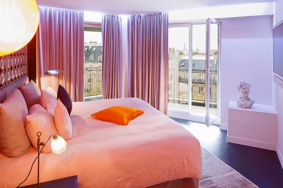 Notre dupleix sous les toits de Paris - Hôtel Le Chat Noir