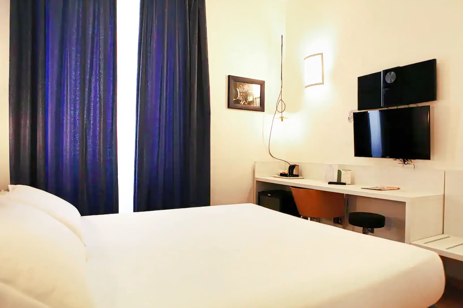 Hotel Franklin Feel The Sound