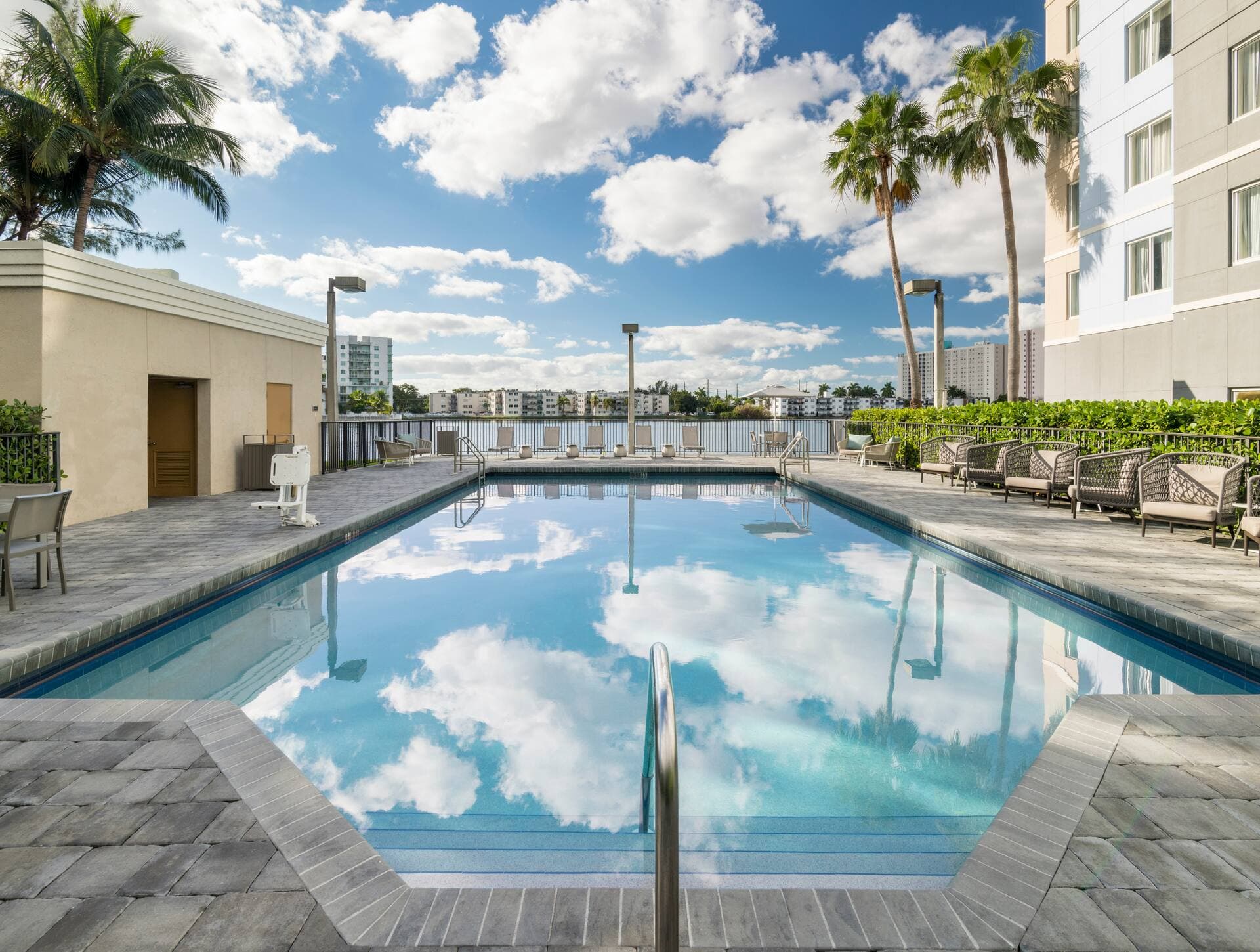 Homewood Suites by Hilton Miami Airport-Blue Lagoon