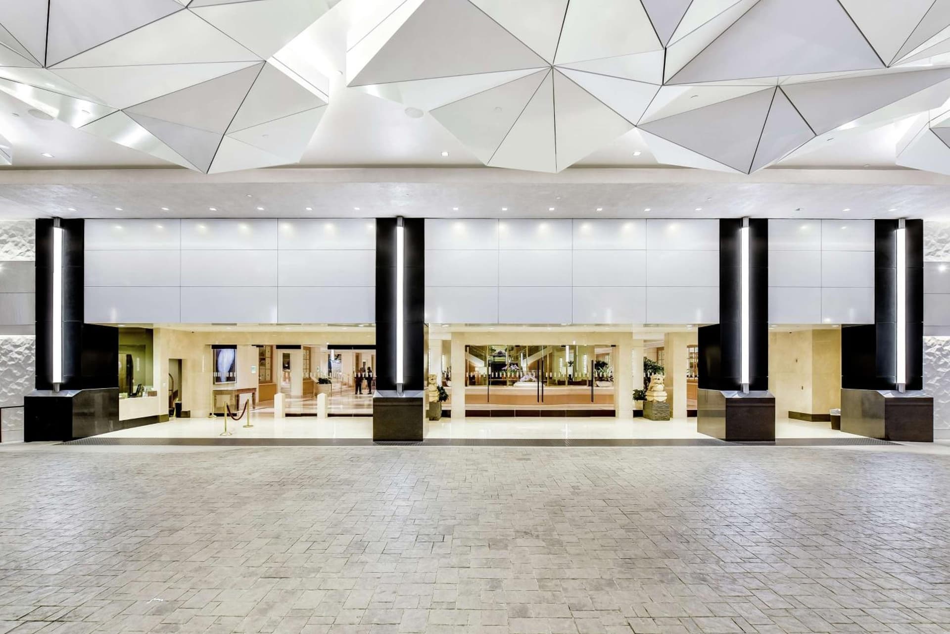 Hilton LAX Los Angeles Airport