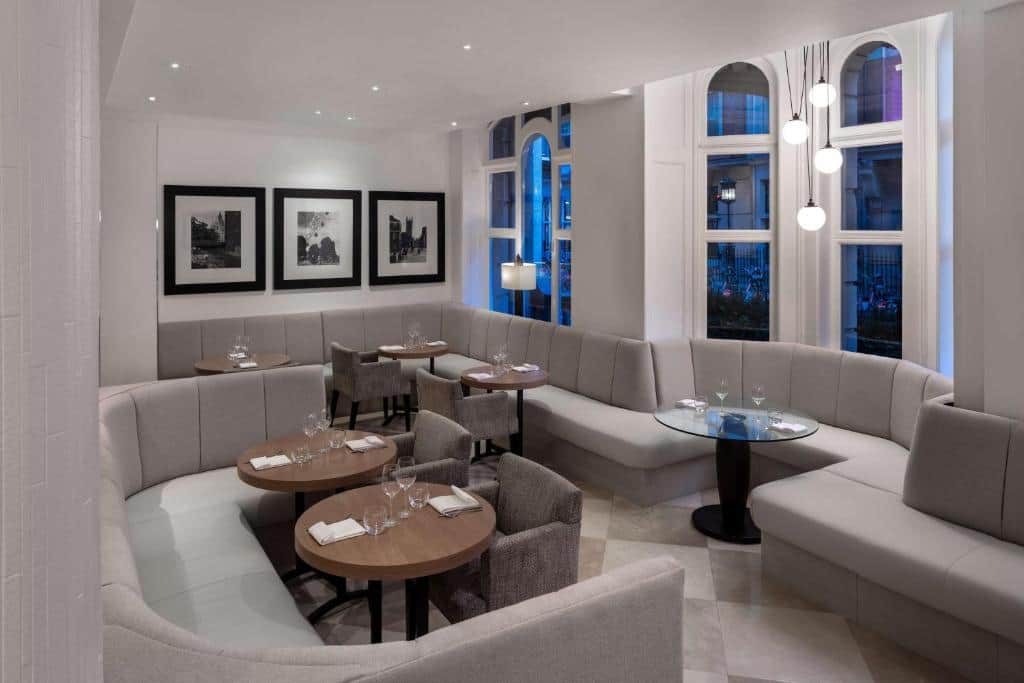 Radisson Blu Hotel, London Tottenham Court Road