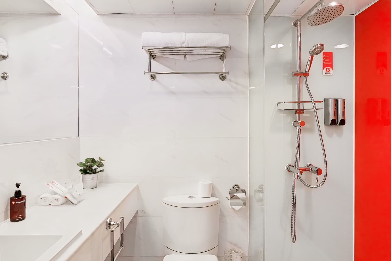 Travelodge Central, Hollywood Road